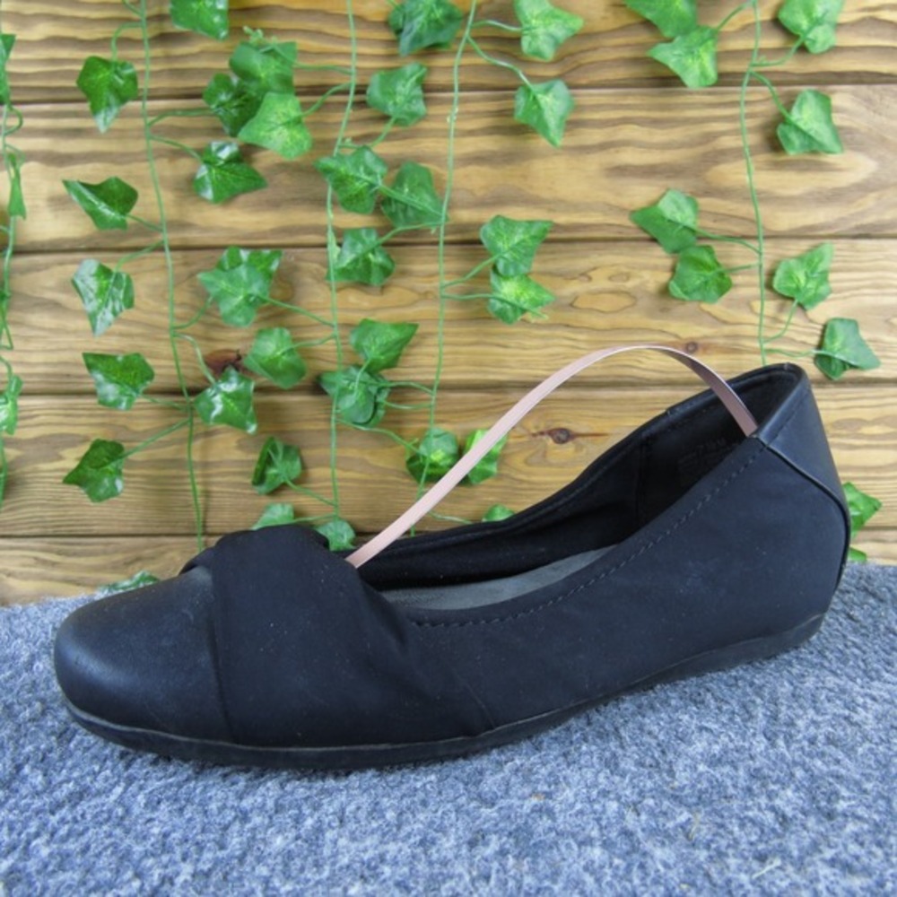 Baretraps Misty Women's Black‎ Slip-On Ballet Flats Size 7.5 Comfort Casual